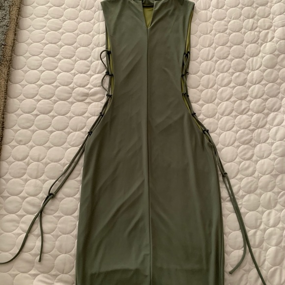 Olive green midi dress - Picture 2 of 3
